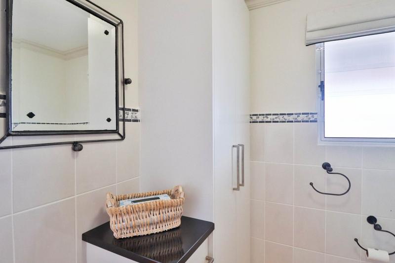 4 Bedroom Property for Sale in Outeniqua Strand Western Cape